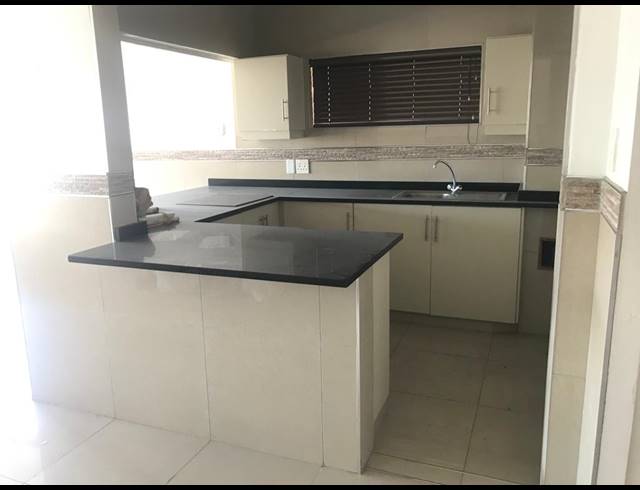 1 BEDROOM APARTMENT FOR SALE IN ESPLANADE